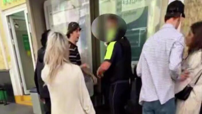 В Москве мошенники инсценировали ДТП и угрожали полицейскому