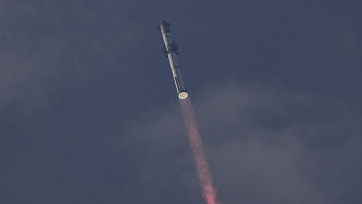Корабль Starship вернулся на землю после тестового полета