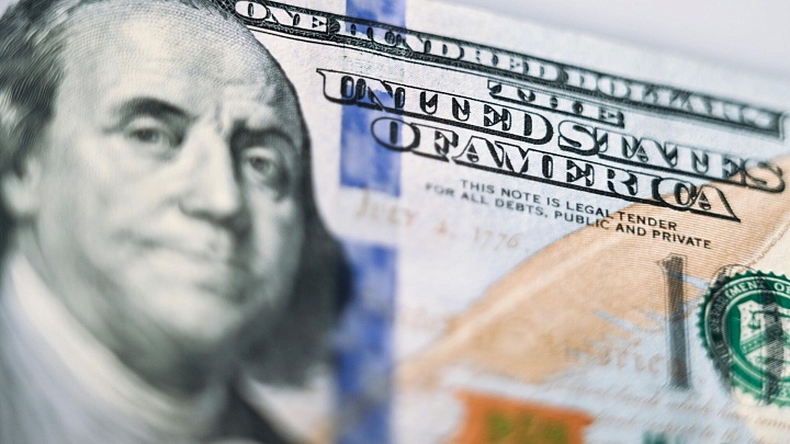 СМИ: индийские НПЗ отказываются от доллара при покупке российской нефти