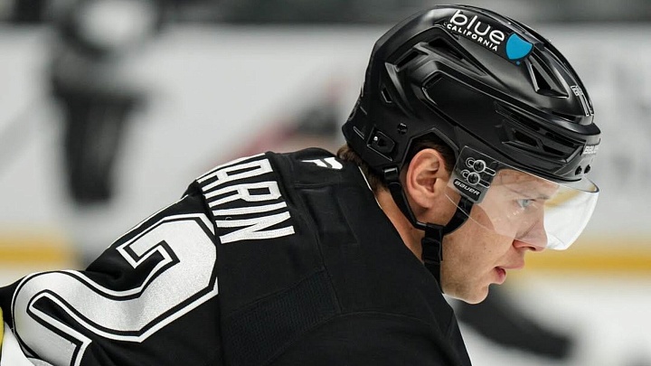 "Лос-Анджелес" проиграл, несмотря на рекорд Копитара и три очка Панарина