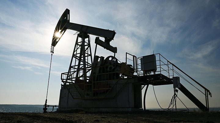 Эксперт спрогнозировал среднюю цену нефти Brent в 2026 году